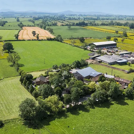 בית נופש Cedrus *